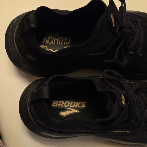 Brooks Women/ Men's Glycerin Stealth 21 Model Black Athletic Shoes - Picture 5 of 5
